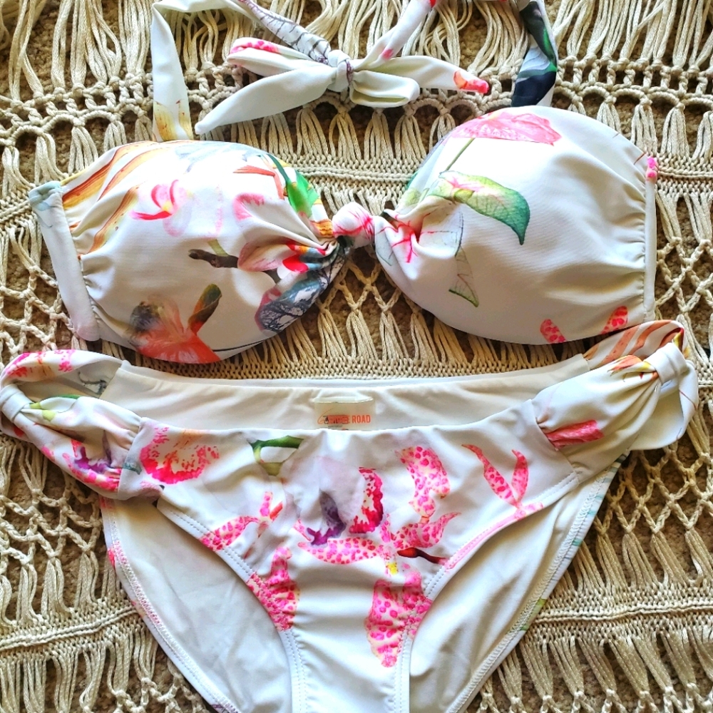 6 Shore Road 2 piece Tropical Bikini